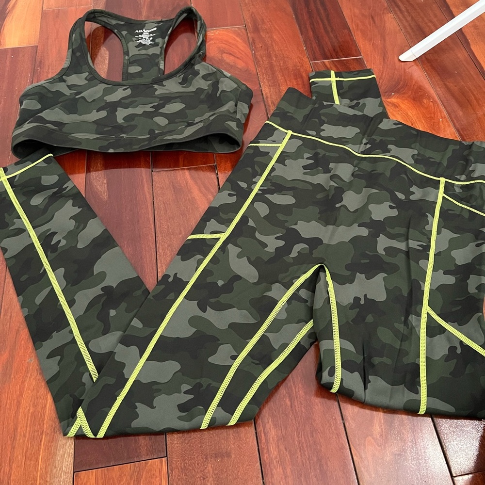 All Access workout set. Medium top and small bottom